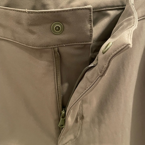 Fabletics Don Trouser - Picture 7 of 10